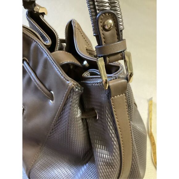 Gussaci Beautiful Vintage Metallic Tote Bag - Picture 9 of 12